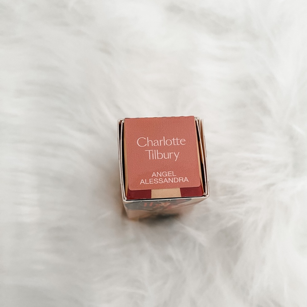 NEW Charlotte Tilbury Hot Lips 2 Lipstick in Angel Alessandra - Picture 5 of 7